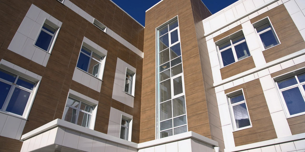 Участковая больница в отдалённом районе Нового Уренгоя готова на 90 процентов